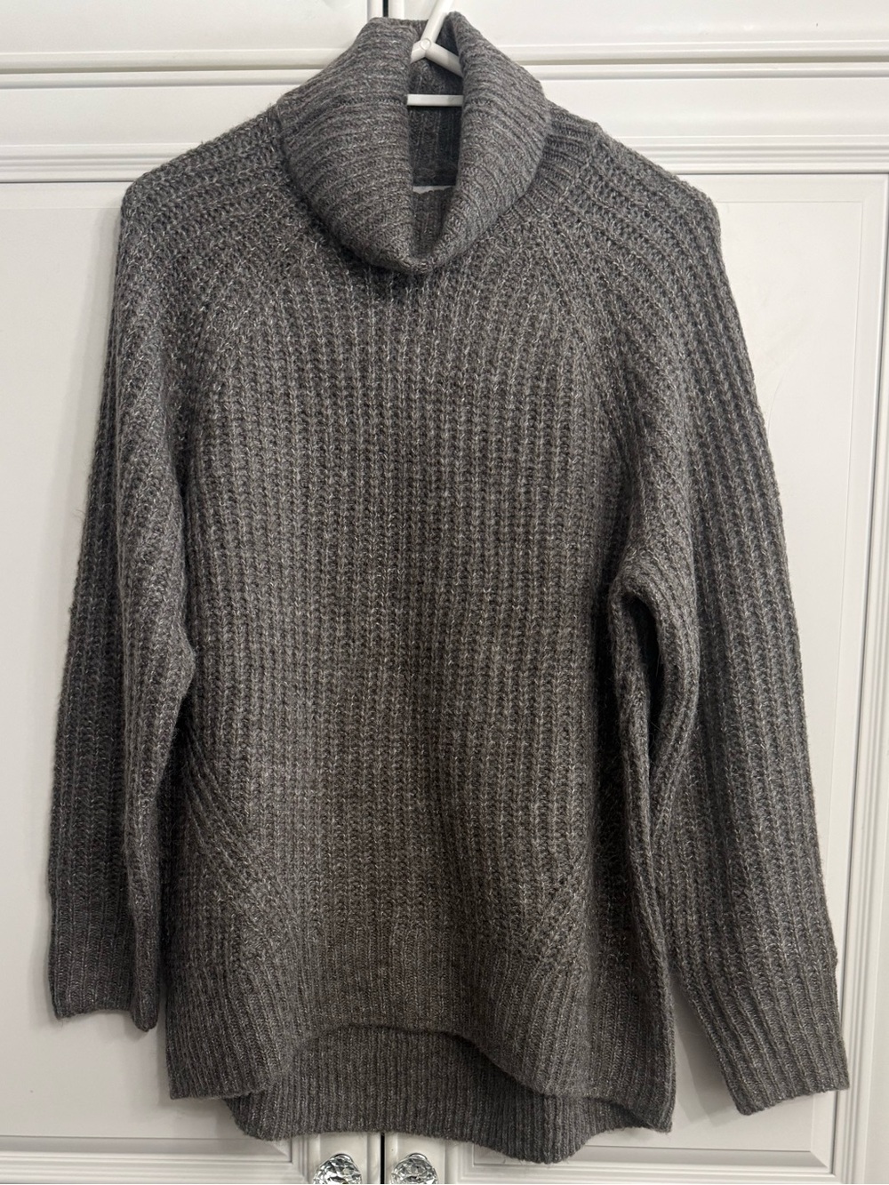Old Navy SoSoft Oversized Marled Gray Ribbed Turtleneck Tunic Sweater Wool Sz M